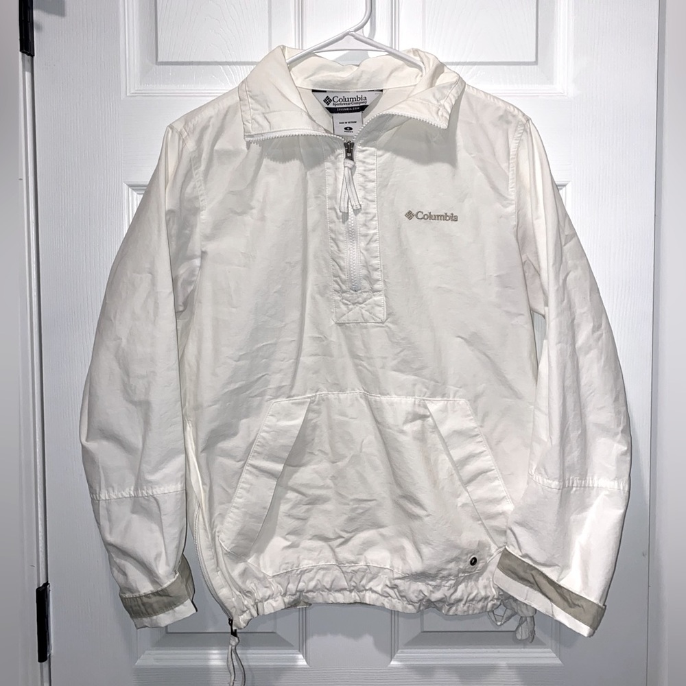 Columbia wind breaker